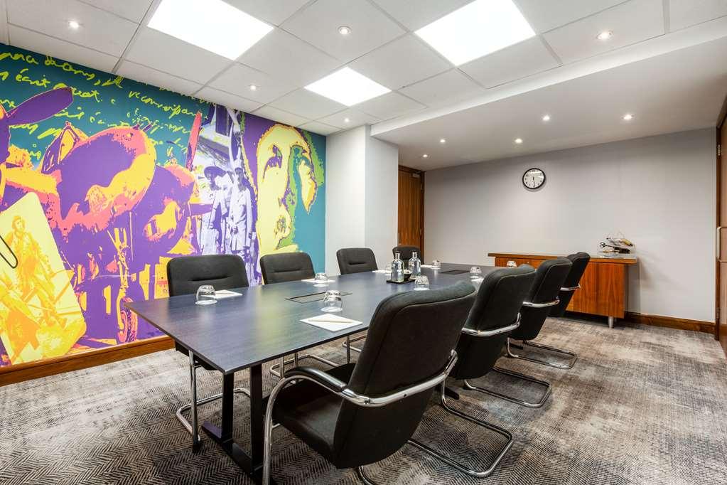 Radisson Red Hotel London Heathrow Londres Facilidades foto